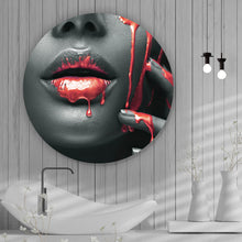 Lade das Bild in den Galerie-Viewer, Aluminiumbild gebürstet Rote Lippen Kreis
