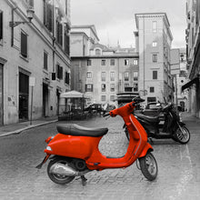 Lade das Bild in den Galerie-Viewer, Leinwandbild Roter Roller in Rom Quadrat
