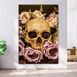 Spannrahmenbild Schädel auf Rosen Hochformat