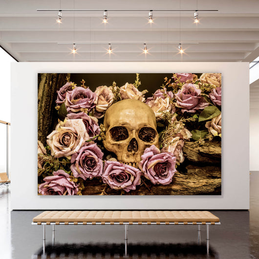 Aluminiumbild gebürstet Schädel auf Rosen Querformat