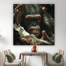 Lade das Bild in den Galerie-Viewer, Aluminiumbild gebürstet Schimpanse hält sanft eine weiße Taube Quadrat
