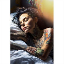 Lade das Bild in den Galerie-Viewer, Aluminiumbild Schlafende Tattoo Frau Hochformat
