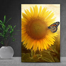 Lade das Bild in den Galerie-Viewer, Leinwandbild Schmetterlinge im Sonnenblumenfeld Hochformat
