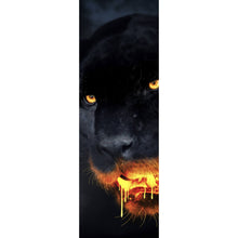 Lade das Bild in den Galerie-Viewer, Spannrahmenbild Schwarzer Panther Lava Panorama Hoch
