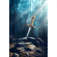 Lade das Bild in den Galerie-Viewer, Aluminiumbild gebürstet Schwert Excalibur mit Lichtstrahlen Hochformat

