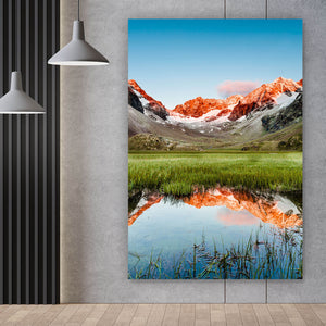 Spannrahmenbild See in den Alpen Österreich Hochformat