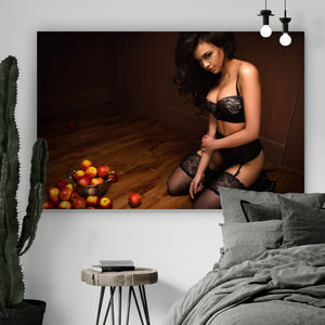 Aluminiumbild gebürstet Sexy Girl mit Äpfel Querformat