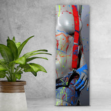 Lade das Bild in den Galerie-Viewer, Aluminiumbild Sexy Malerin mit Farbspritzern Panorama Hoch
