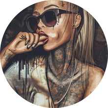 Lade das Bild in den Galerie-Viewer, Aluminiumbild gebürstet Sexy Tattoo Girl Kreis
