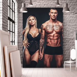 Aluminiumbild gebürstet Sexy Tattoo Paar Hochformat