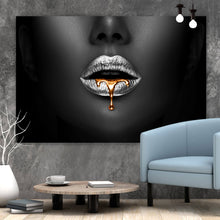 Lade das Bild in den Galerie-Viewer, Aluminiumbild gebürstet Silberfarbene Lippen Querformat

