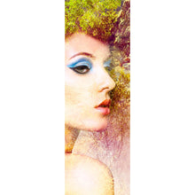 Lade das Bild in den Galerie-Viewer, Poster Sinnliche Frau mit eleganter Frisur Panorama Hoch
