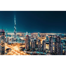 Lade das Bild in den Galerie-Viewer, Poster Skyline von Dubai bei Nacht Querformat
