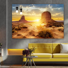 Lade das Bild in den Galerie-Viewer, Aluminiumbild gebürstet Sonnenuntergang in Monument Valley Querformat

