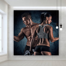 Lade das Bild in den Galerie-Viewer, Aluminiumbild gebürstet Sportliches Paar beim Training Quadrat
