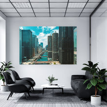 Lade das Bild in den Galerie-Viewer, Aluminiumbild gebürstet Stadtteil mit Wolkenkratzer Querformat
