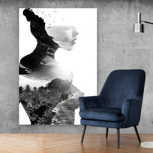 Lade das Bild in den Galerie-Viewer, Leinwandbild Strand in Silhouette einer Frau Hochformat
