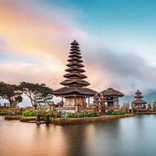 Lade das Bild in den Galerie-Viewer, Aluminiumbild gebürstet Tempel in Indonesien Quadrat
