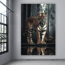Lade das Bild in den Galerie-Viewer, Aluminiumbild gebürstet Tiger der aus dem Wald tritt Hochformat
