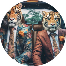 Lade das Bild in den Galerie-Viewer, Aluminiumbild gebürstet Tiger Duo im Anzug Digital Art Kreis

