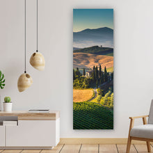 Lade das Bild in den Galerie-Viewer, Aluminiumbild Toskana mit sanften Hügeln Panorama Hoch
