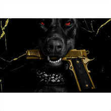 Lade das Bild in den Galerie-Viewer, Leinwandbild Luxuriöser Hund mit Pistole Querformat
