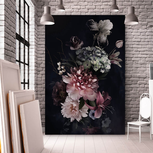 Leinwandbild Vintage Blumen auf schwarzem Hintergrund Hochformat