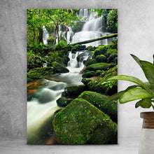 Lade das Bild in den Galerie-Viewer, Poster Wasserfall in Thai Nationalpark Hochformat
