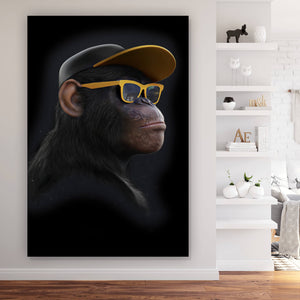 Aluminiumbild Affe mit gelber Sonnenbrille Hochformat