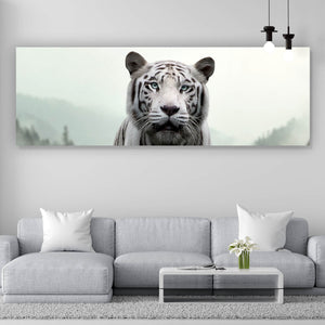Aluminiumbild Weisser Tiger am Waldrand Panorama