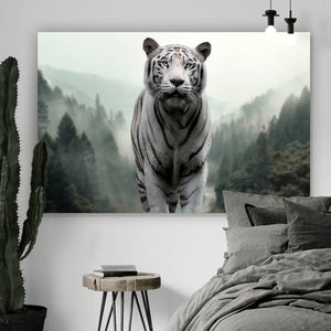 Spannrahmenbild Weisser Tiger am Waldrand Querformat