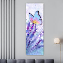 Lade das Bild in den Galerie-Viewer, Poster Wiesenlavendel mit buntem Schmetterling Panorama Hoch
