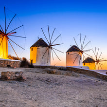 Lade das Bild in den Galerie-Viewer, Spannrahmenbild Windmühlen auf der Insel Mykonos Quadrat
