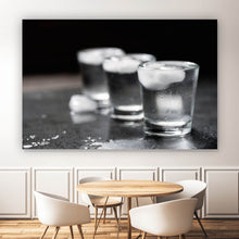 Lade das Bild in den Galerie-Viewer, Poster Wodka mit Eis Querformat
