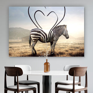 Leinwandbild Zebra mit Herzstreifen Querformat