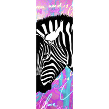 Lade das Bild in den Galerie-Viewer, Aluminiumbild gebürstet Zebras All you need is love Panorama Hoch
