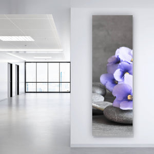 Aluminiumbild Zen Steine mit Lila Blumen Panorama Hoch