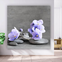 Lade das Bild in den Galerie-Viewer, Aluminiumbild Zen Steine mit Lila Blumen Quadrat
